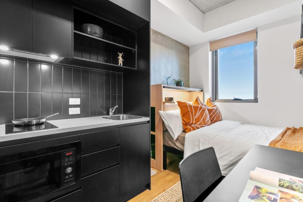 Comfy Stay At Switch Living In The Centre Of أدليد المظهر الخارجي الصورة