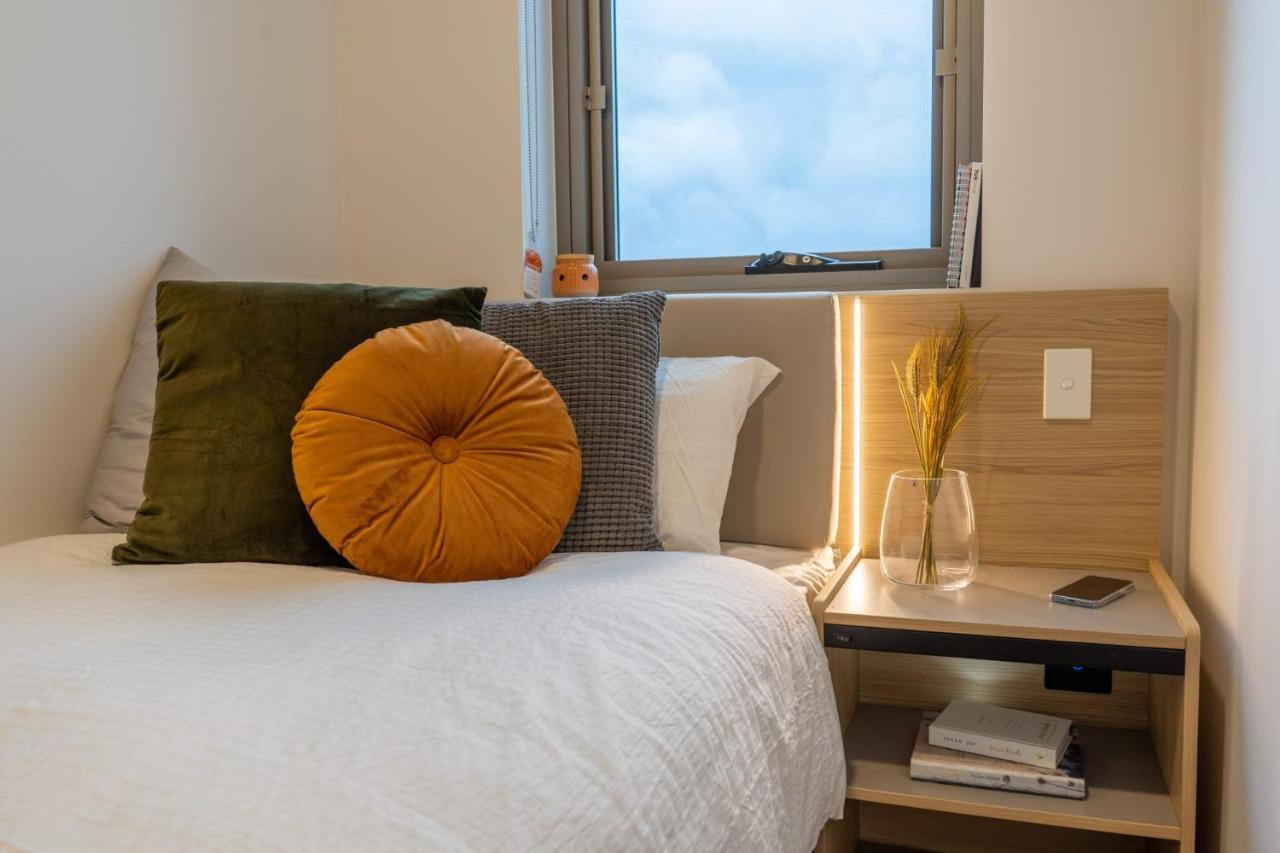 Comfy Stay At Switch Living In The Centre Of أدليد المظهر الخارجي الصورة
