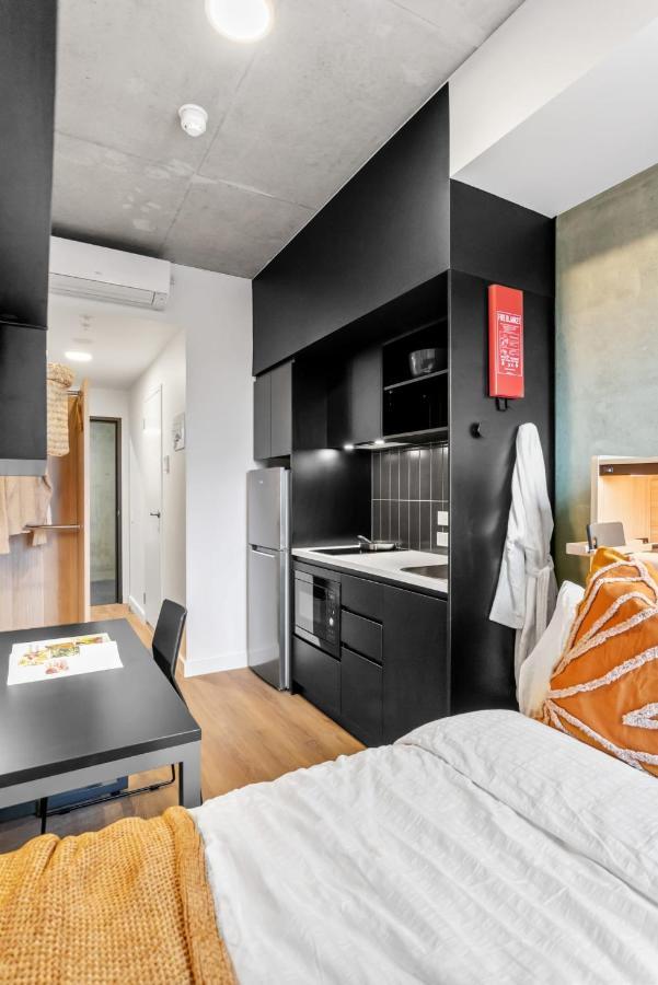 Comfy Stay At Switch Living In The Centre Of أدليد المظهر الخارجي الصورة