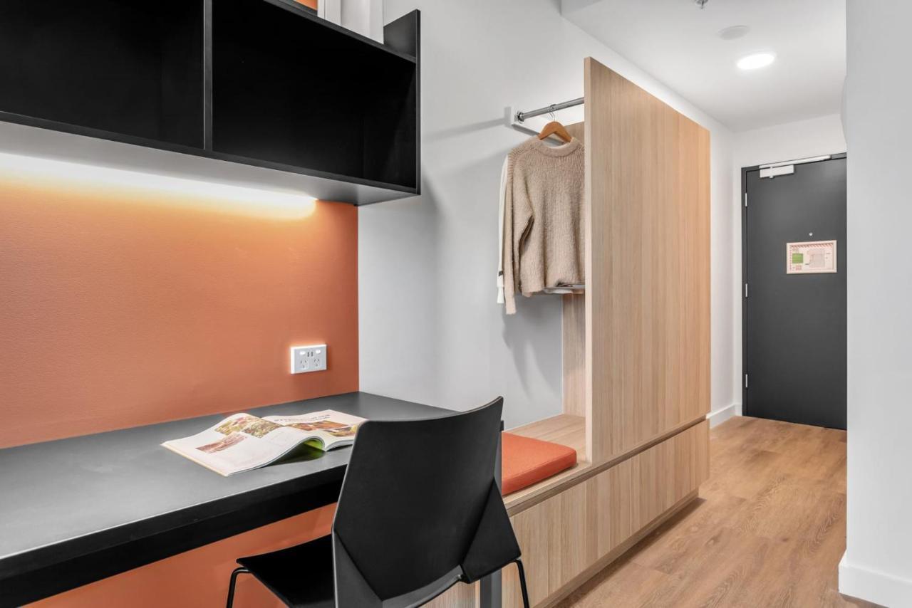 Comfy Stay At Switch Living In The Centre Of أدليد المظهر الخارجي الصورة