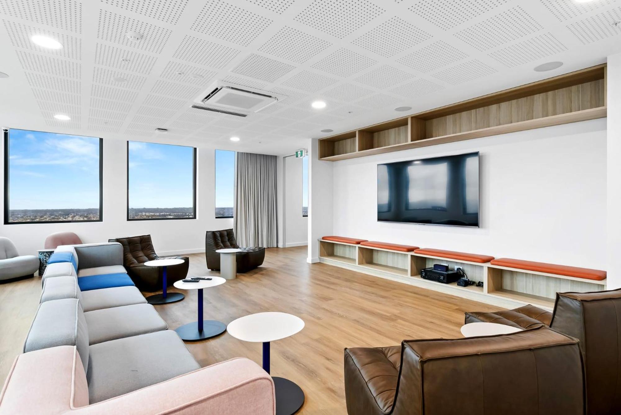 Comfy Stay At Switch Living In The Centre Of أدليد المظهر الخارجي الصورة